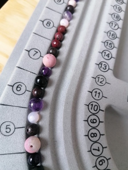 Choix de perles pour la création d'un mala.